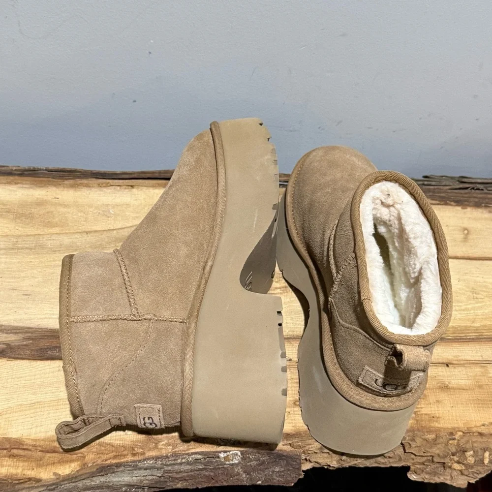 *NEW* UGG The Classic Ultra Mini New Heights Boot Size 8 A52 - Picture 9 of 12